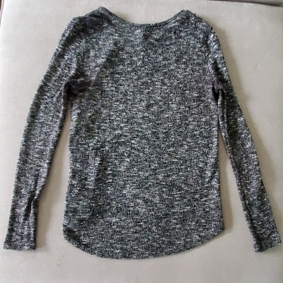 Guess Top - Picture 2 of 3